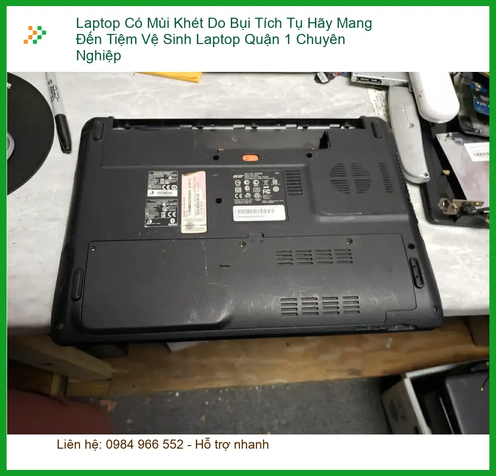 Vệ Sinh Laptop Có Mùi Khét Quận 1 - Tiệm chuyên nghiệp xử lý nhanh