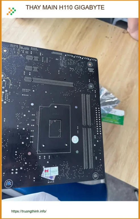 Cô Bích giảng viên đại học tìm dịch vụ thay main H110 Gigabyte Quận 10 giá tốt