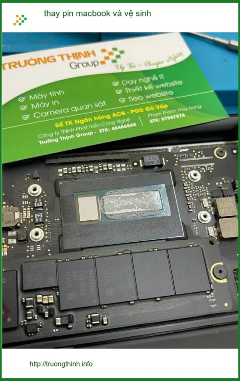 Anh Khang kiến trúc sư cần thay pin macbook và vệ sinh Quận Thủ Đức uy tín