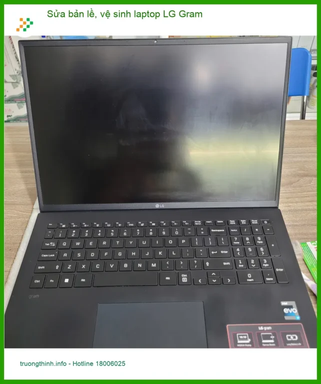 Anh Khải thiết kế đồ họa - Sửa bản lề, vệ sinh laptop LG Gram Quận Tân Bình