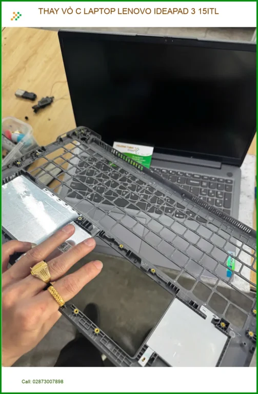 Anh Khánh lo lắng tìm chỗ thay vỏ C laptop Lenovo Ideapad 3 15ITL Quận 10